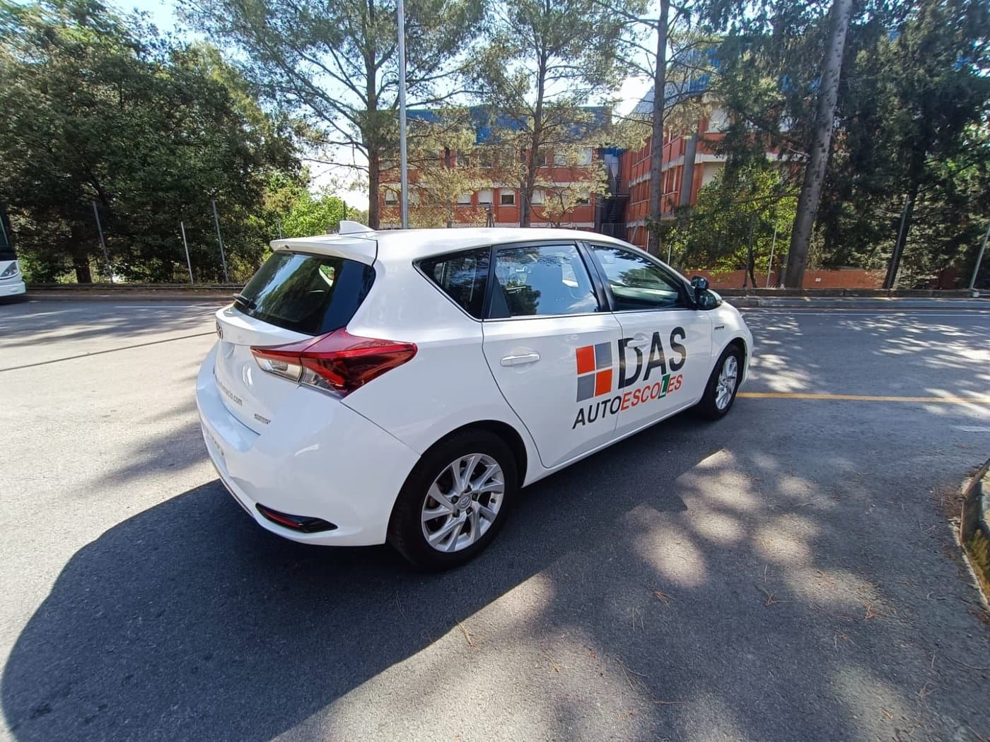 Ampliamos nuestra flota: formación en vehículos automáticos, eléctricos e híbridos